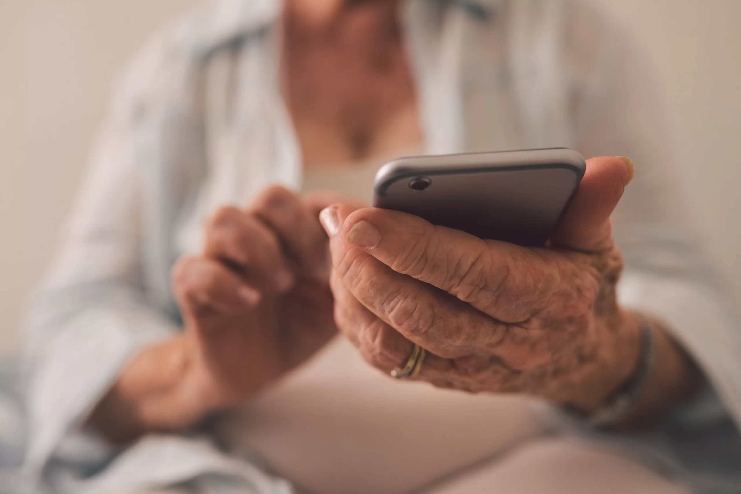 Should Dementia Patients Have Phones? Timesways